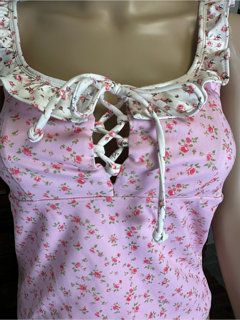 Blogilates Floral Lace-Up Ruffle Tank Top - Pink - Picture 2 of 5